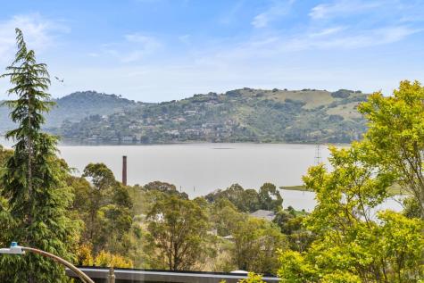359 Via La Cumbre Street Greenbrae CA 94904