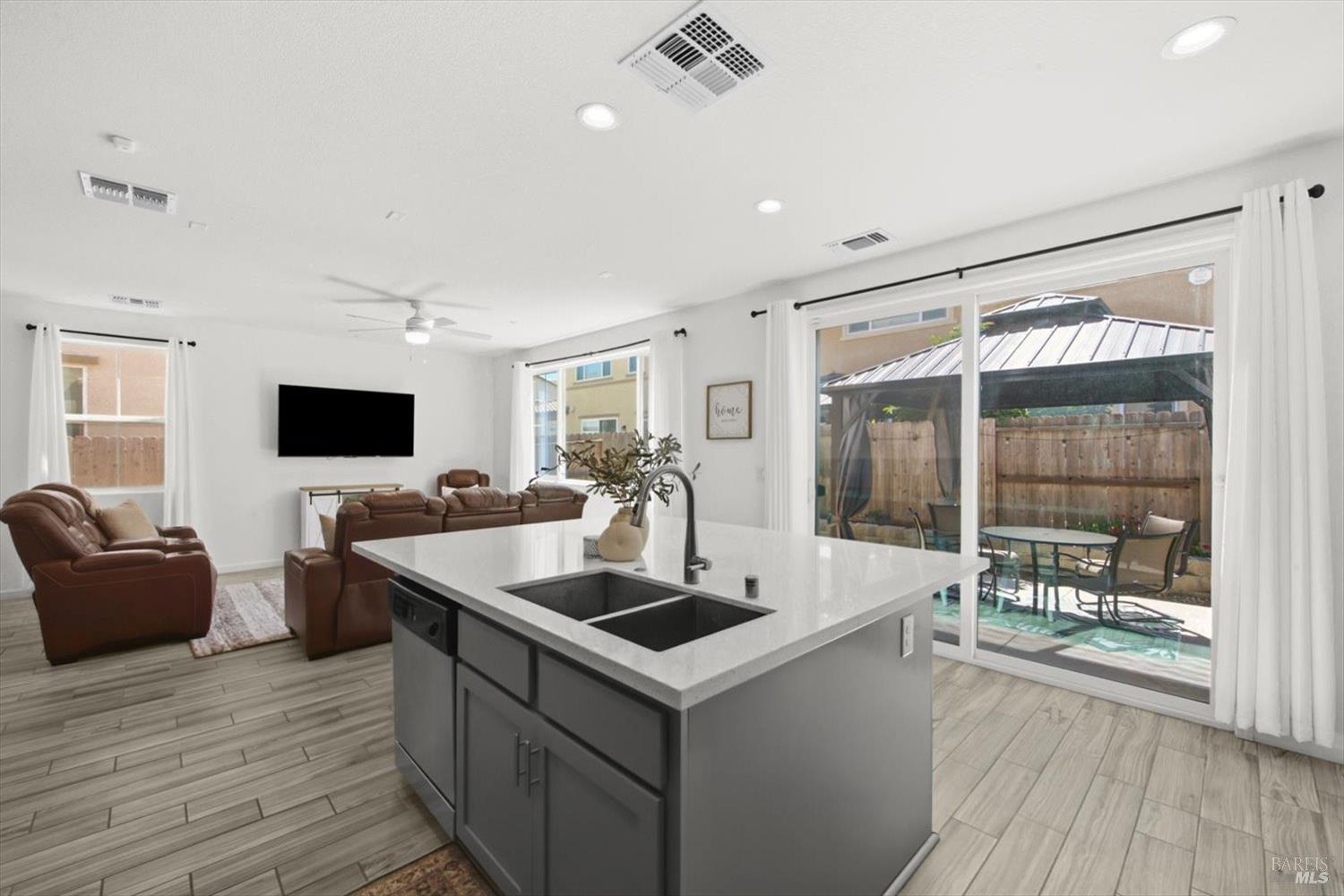 824 Tulip Street Vacaville CA 95687