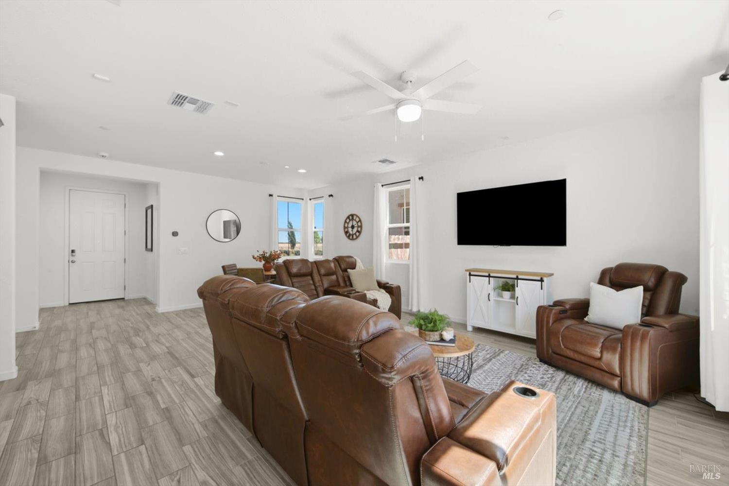 824 Tulip Street Vacaville CA 95687