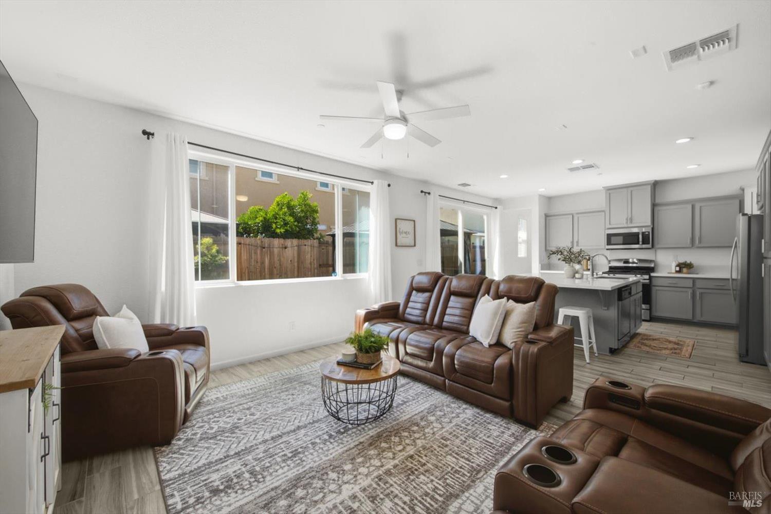 824 Tulip Street Vacaville CA 95687