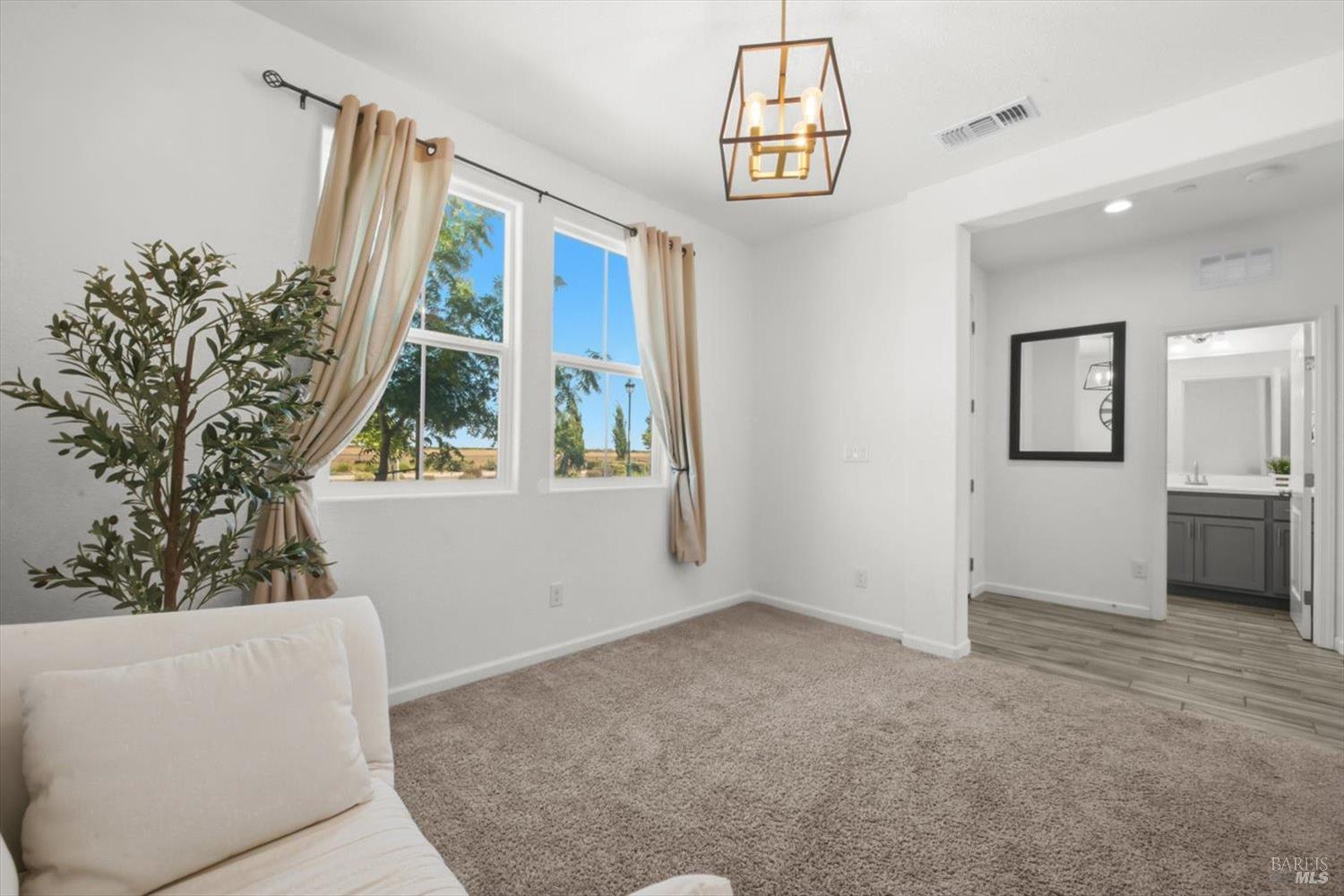824 Tulip Street Vacaville CA 95687