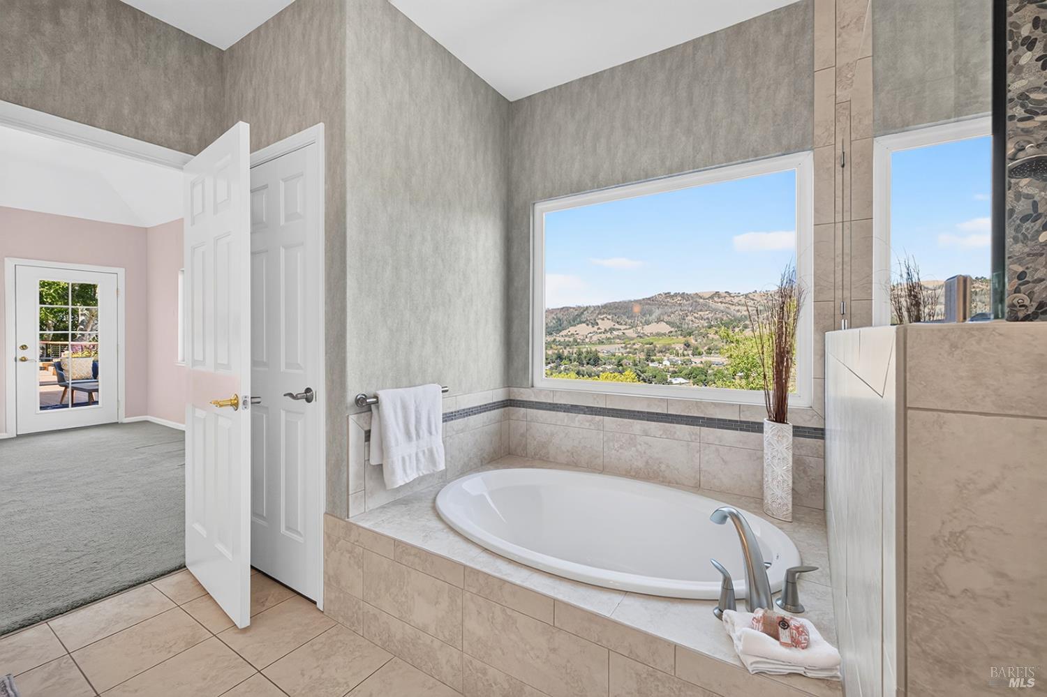 6347 Meadowridge Drive Santa Rosa CA 95409