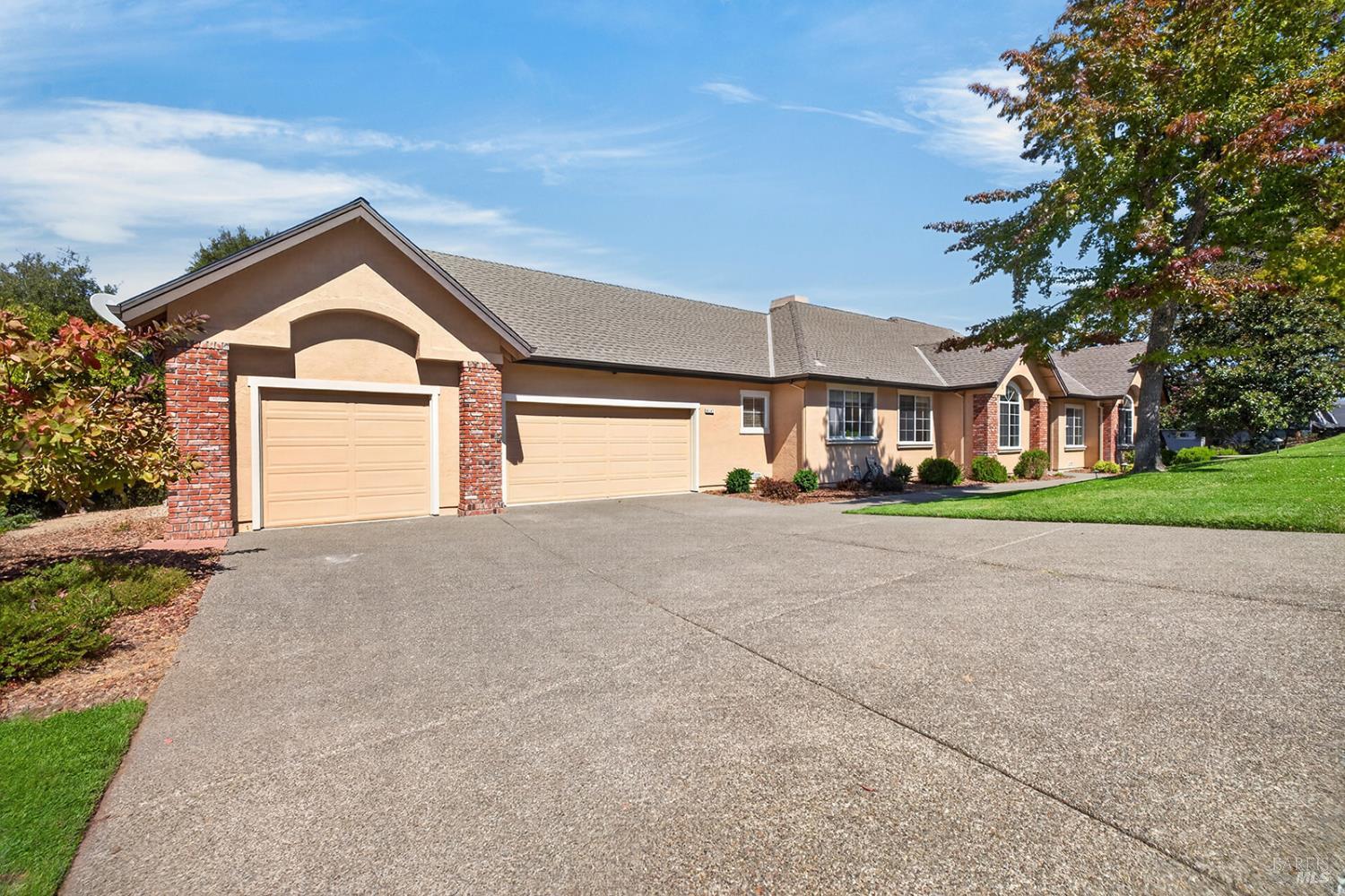 6347 Meadowridge Drive Santa Rosa CA 95409