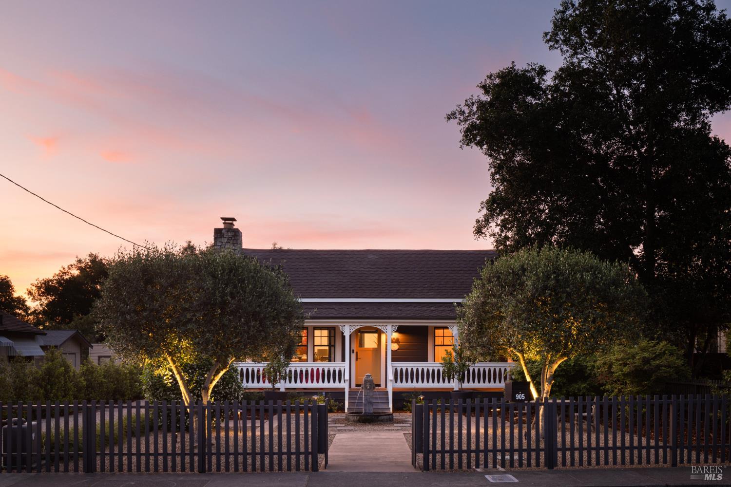905 Charter Oak Avenue St. Helena CA 94574