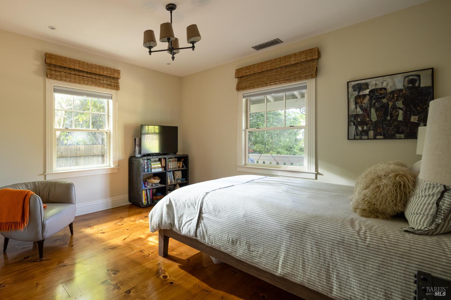 905 Charter Oak Avenue St. Helena CA 94574