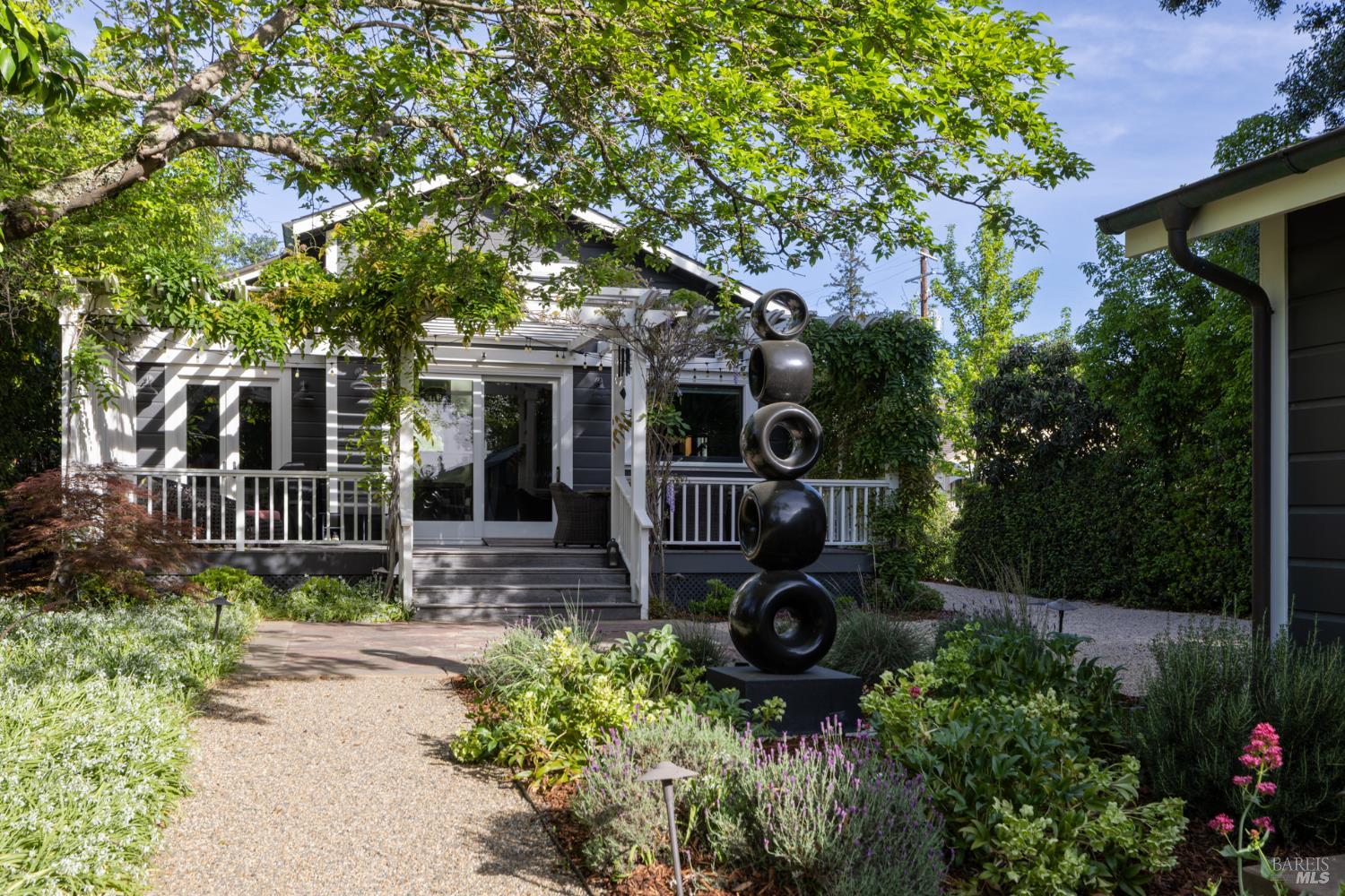 905 Charter Oak Avenue St. Helena CA 94574