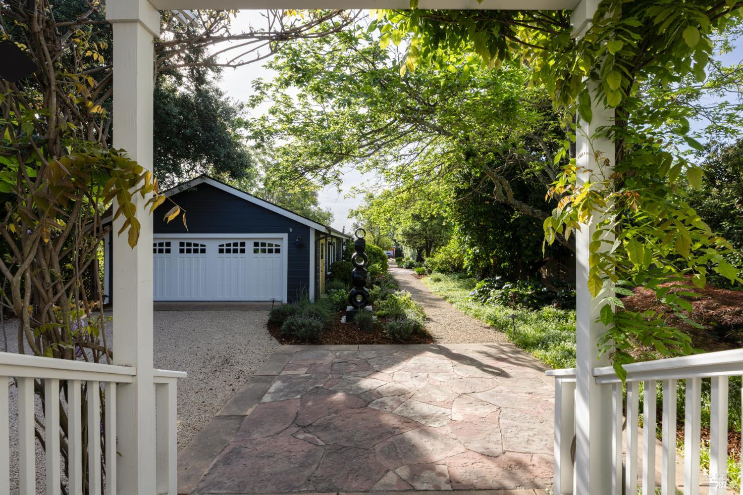 905 Charter Oak Avenue St. Helena CA 94574