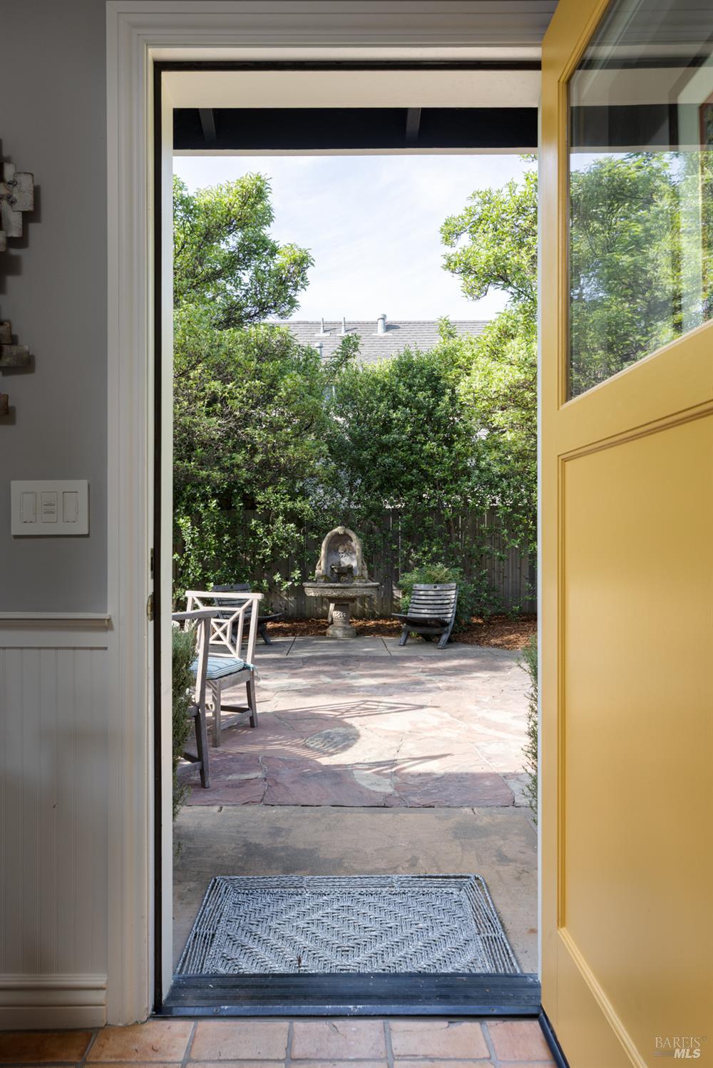 905 Charter Oak Avenue St. Helena CA 94574