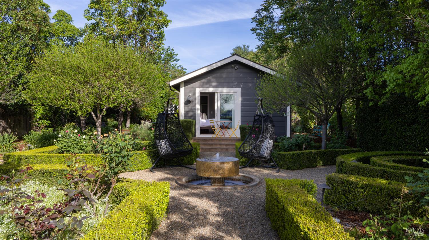 905 Charter Oak Avenue St. Helena CA 94574