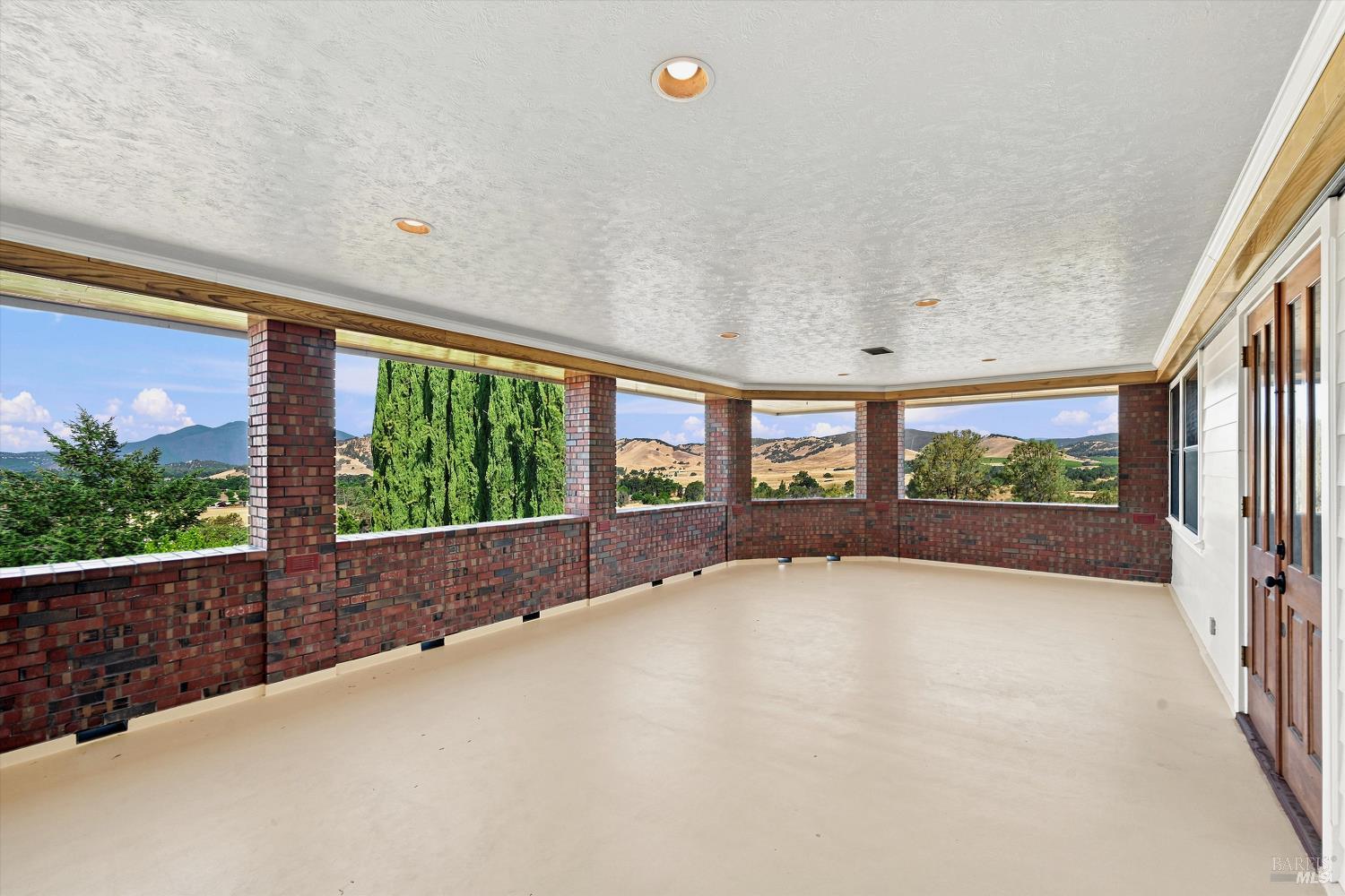 2511 State Highway 53 Clearlake CA 95422