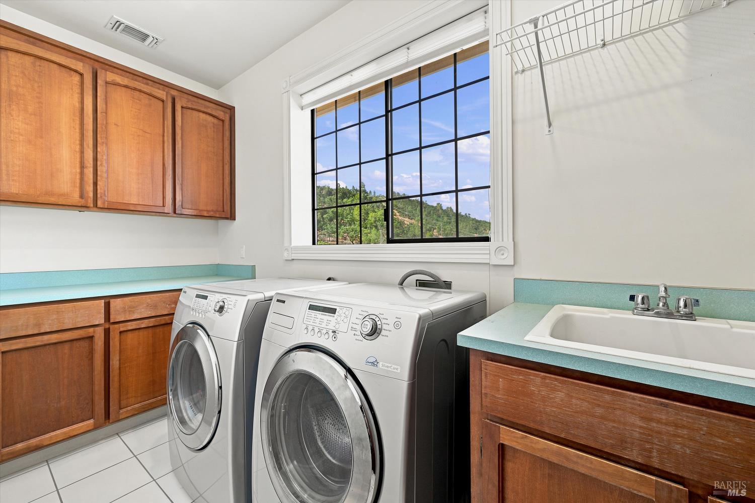 2511 State Highway 53 Clearlake CA 95422