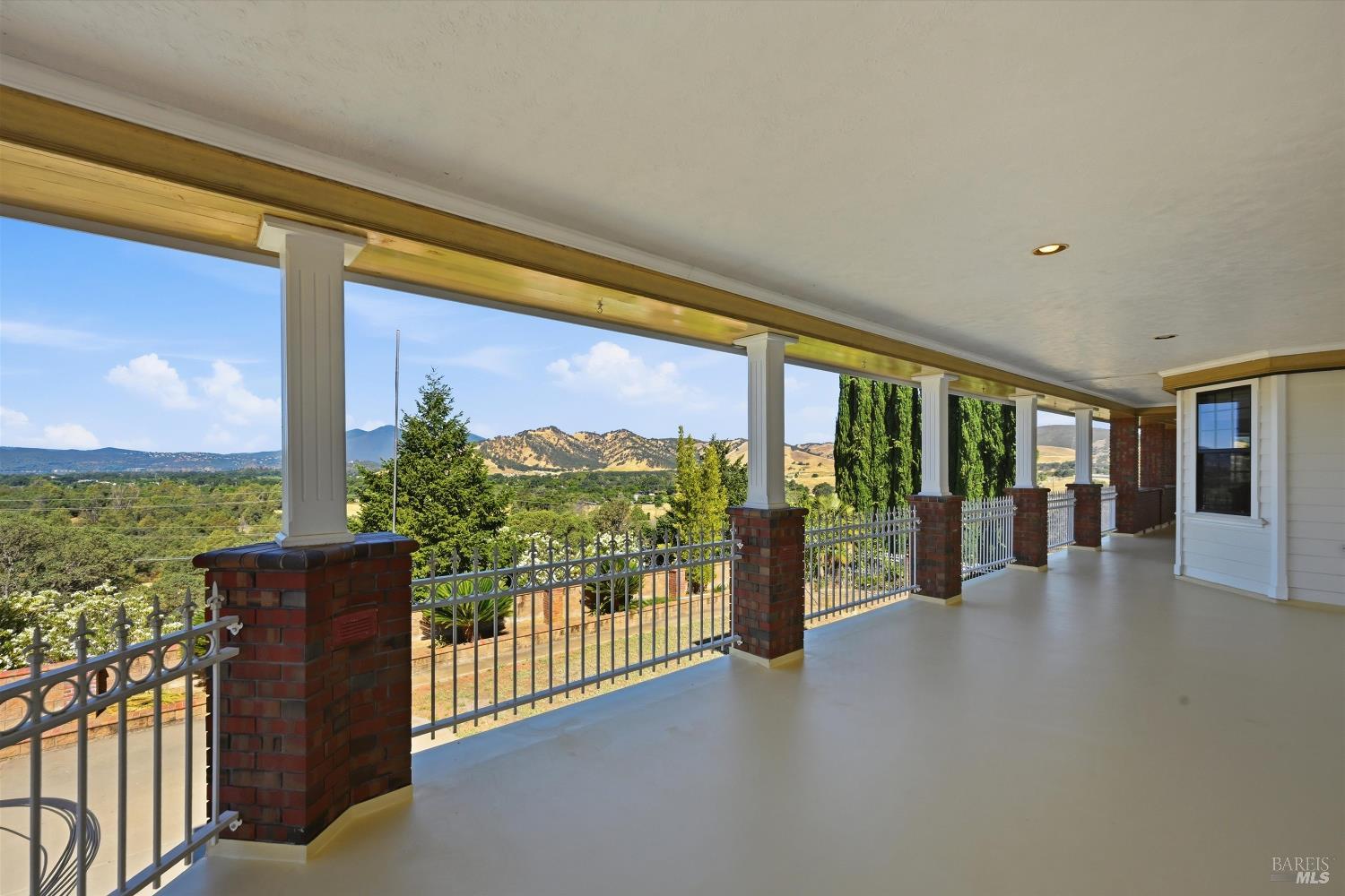 2511 State Highway 53 Clearlake CA 95422