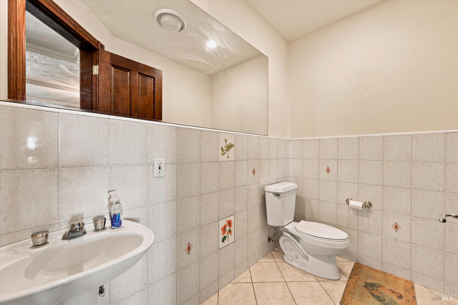 2511 State Highway 53 Clearlake CA 95422