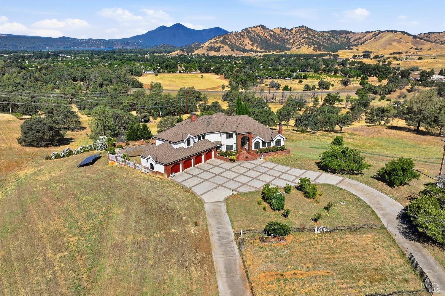 2511 State Highway 53 Clearlake CA 95422
