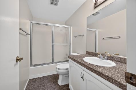 402 Meadowgreen Drive Santa Rosa CA 95409