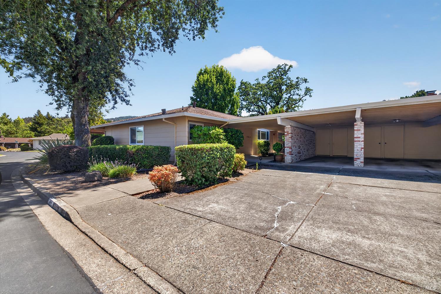 402 Meadowgreen Drive Santa Rosa CA 95409