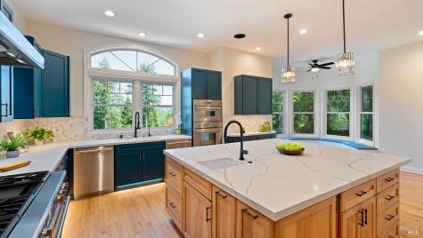 1362 Manzanita Court Santa Rosa CA 95404