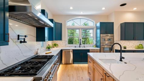 1362 Manzanita Court Santa Rosa CA 95404