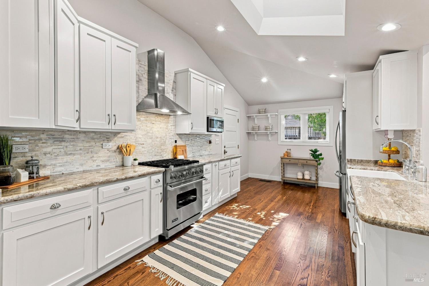 956 Phillips Avenue Petaluma CA 94952