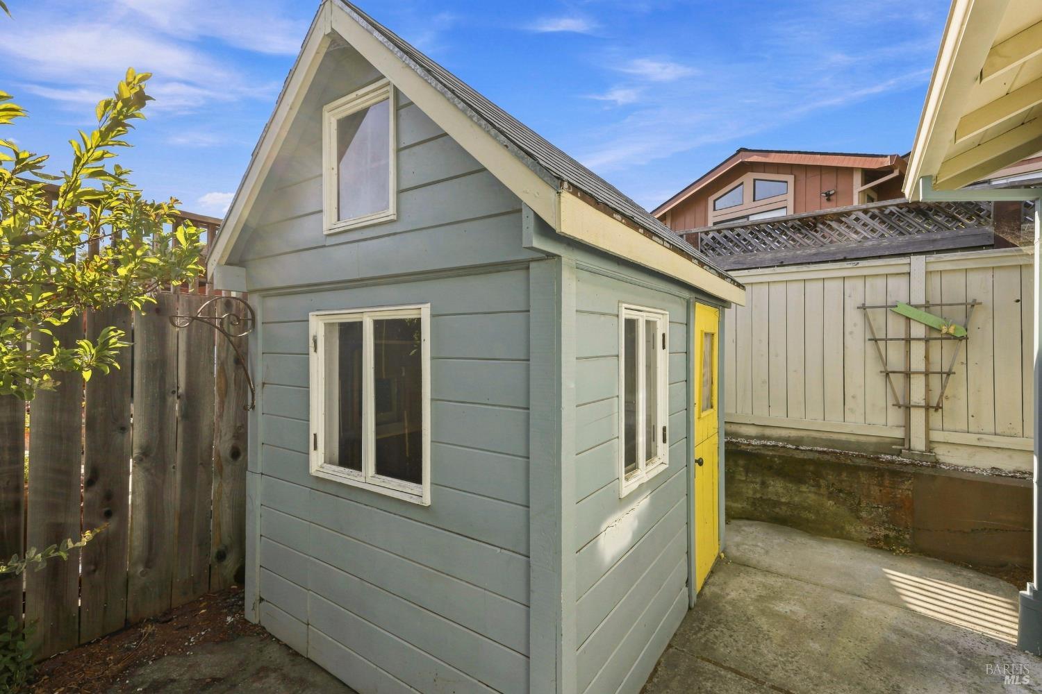 956 Phillips Avenue Petaluma CA 94952
