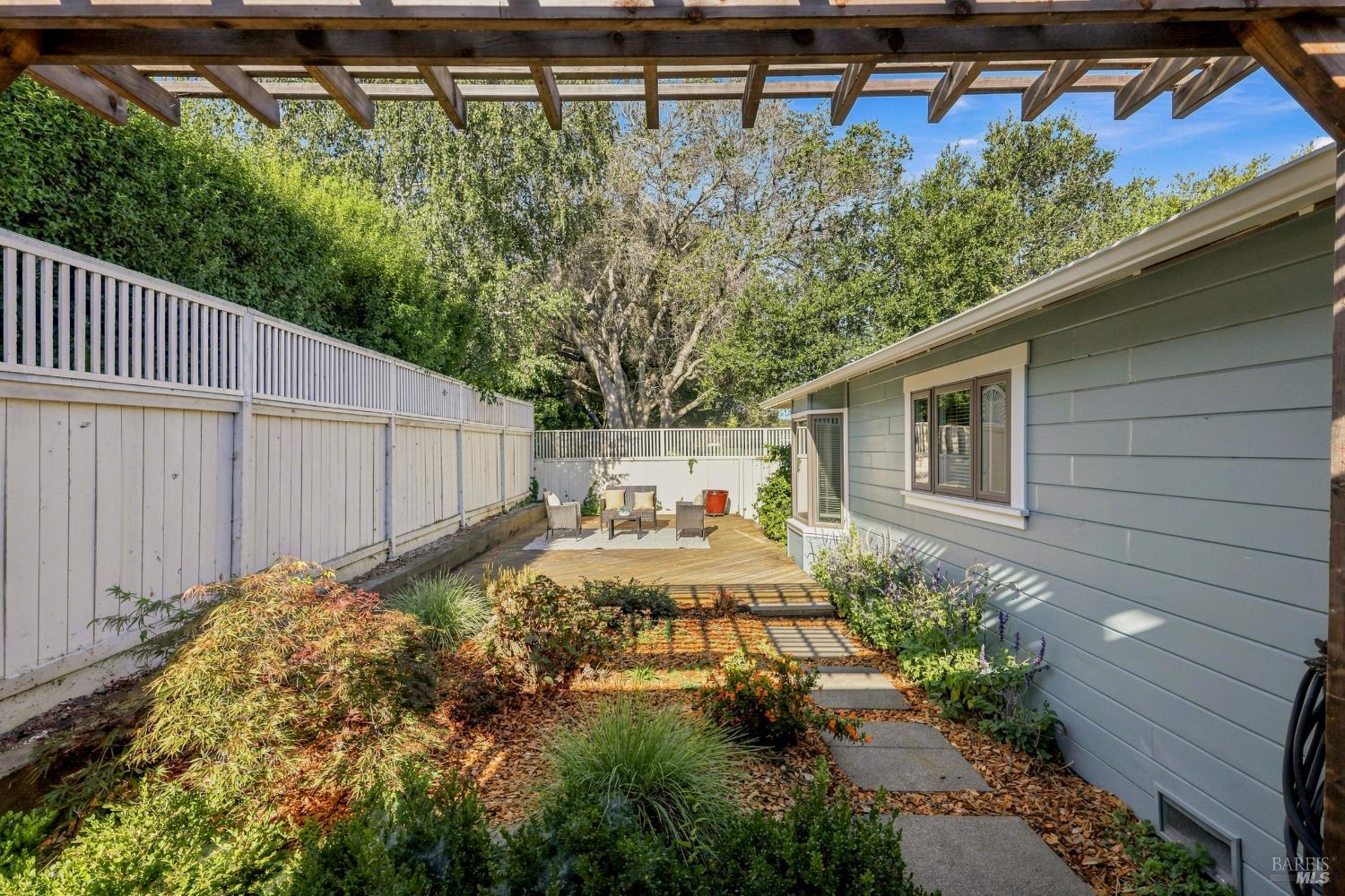 956 Phillips Avenue Petaluma CA 94952