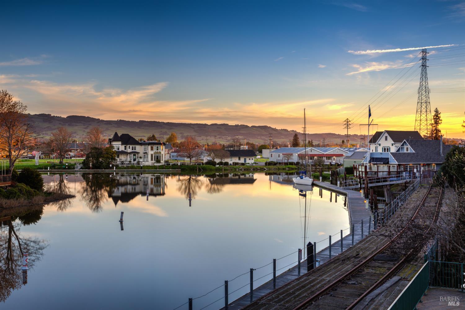 956 Phillips Avenue Petaluma CA 94952