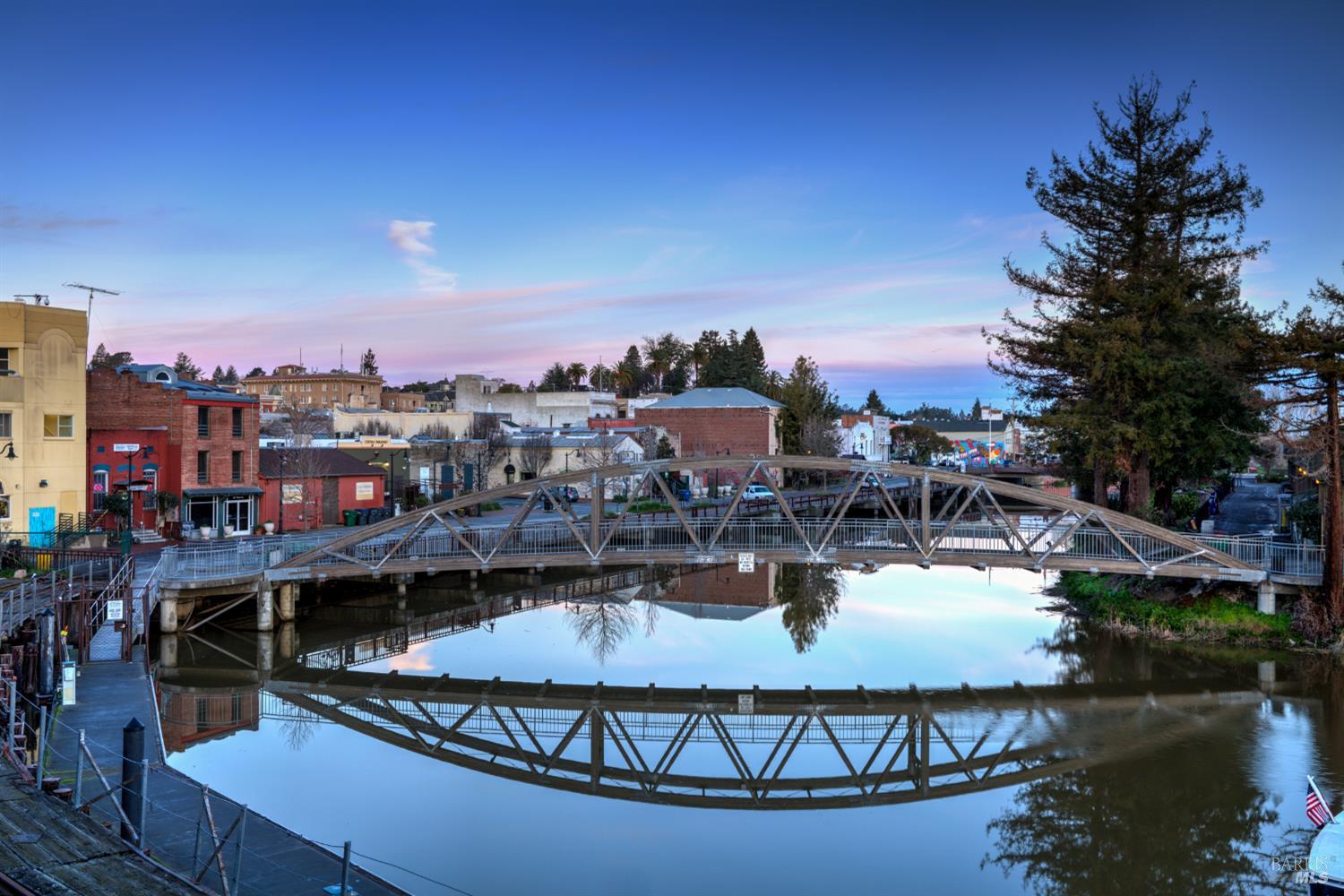 956 Phillips Avenue Petaluma CA 94952