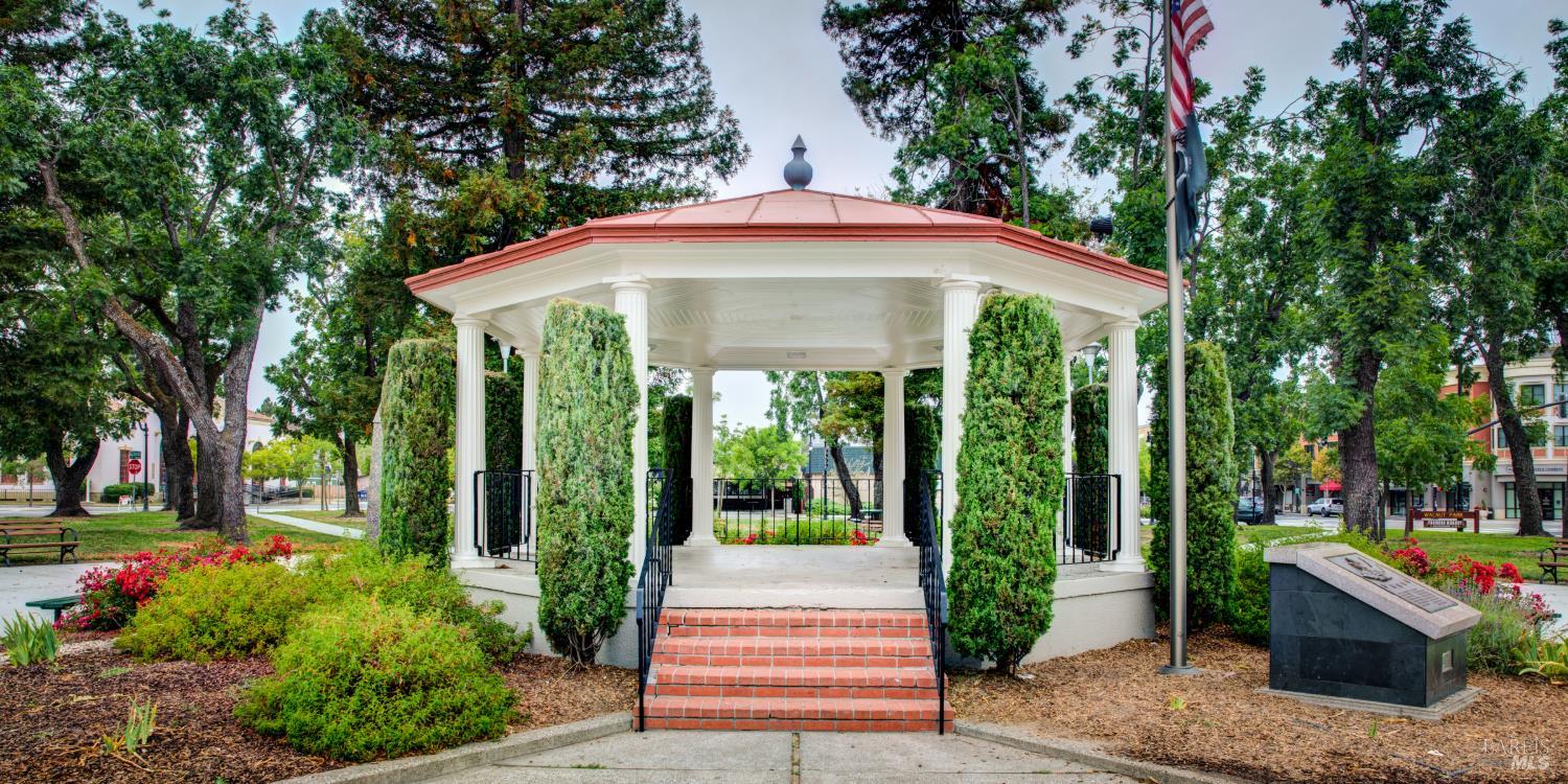 956 Phillips Avenue Petaluma CA 94952
