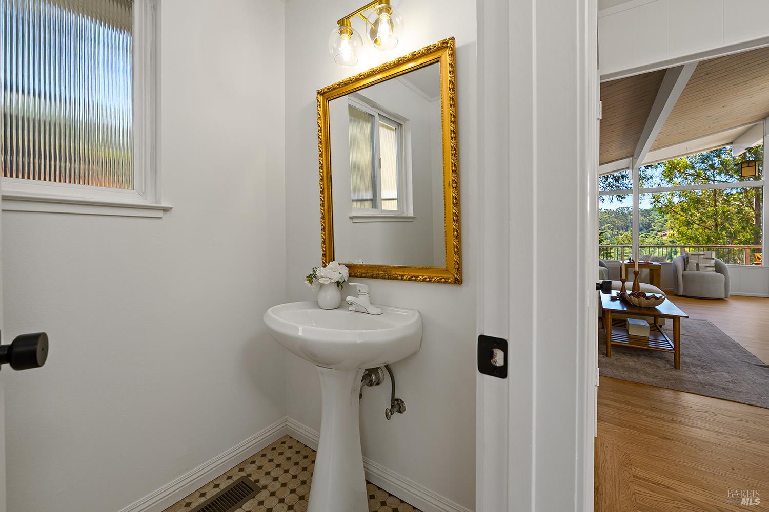 646 Ridgewood Avenue Mill Valley CA 94941