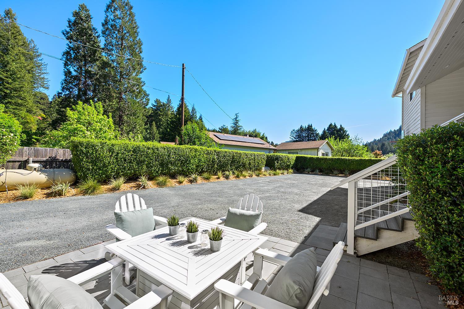 16530 Laughlin Road Guerneville CA 95446