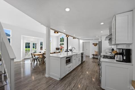 16530 Laughlin Road Guerneville CA 95446