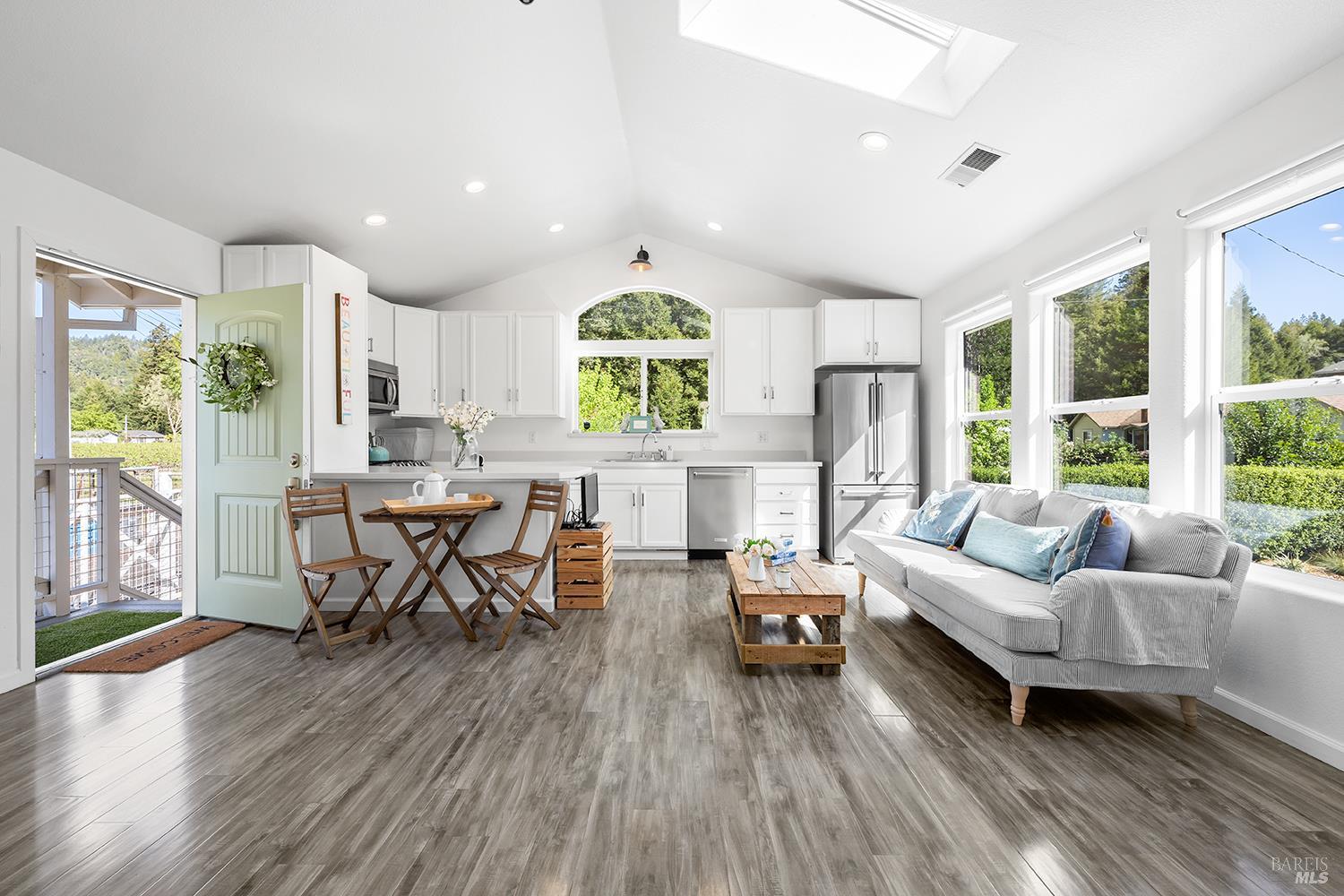 16530 Laughlin Road Guerneville CA 95446