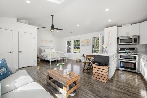 16530 Laughlin Road Guerneville CA 95446