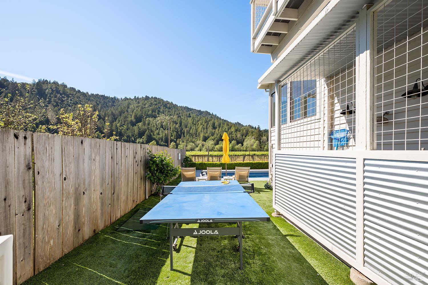 16530 Laughlin Road Guerneville CA 95446