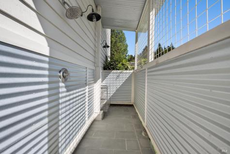 16530 Laughlin Road Guerneville CA 95446