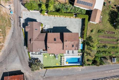 16530 Laughlin Road Guerneville CA 95446
