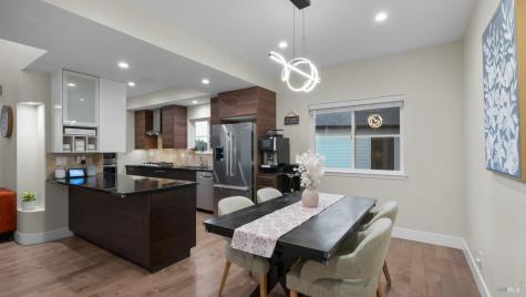 3720 Deauville Place Santa Rosa CA 95403