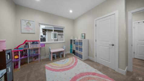 3720 Deauville Place Santa Rosa CA 95403