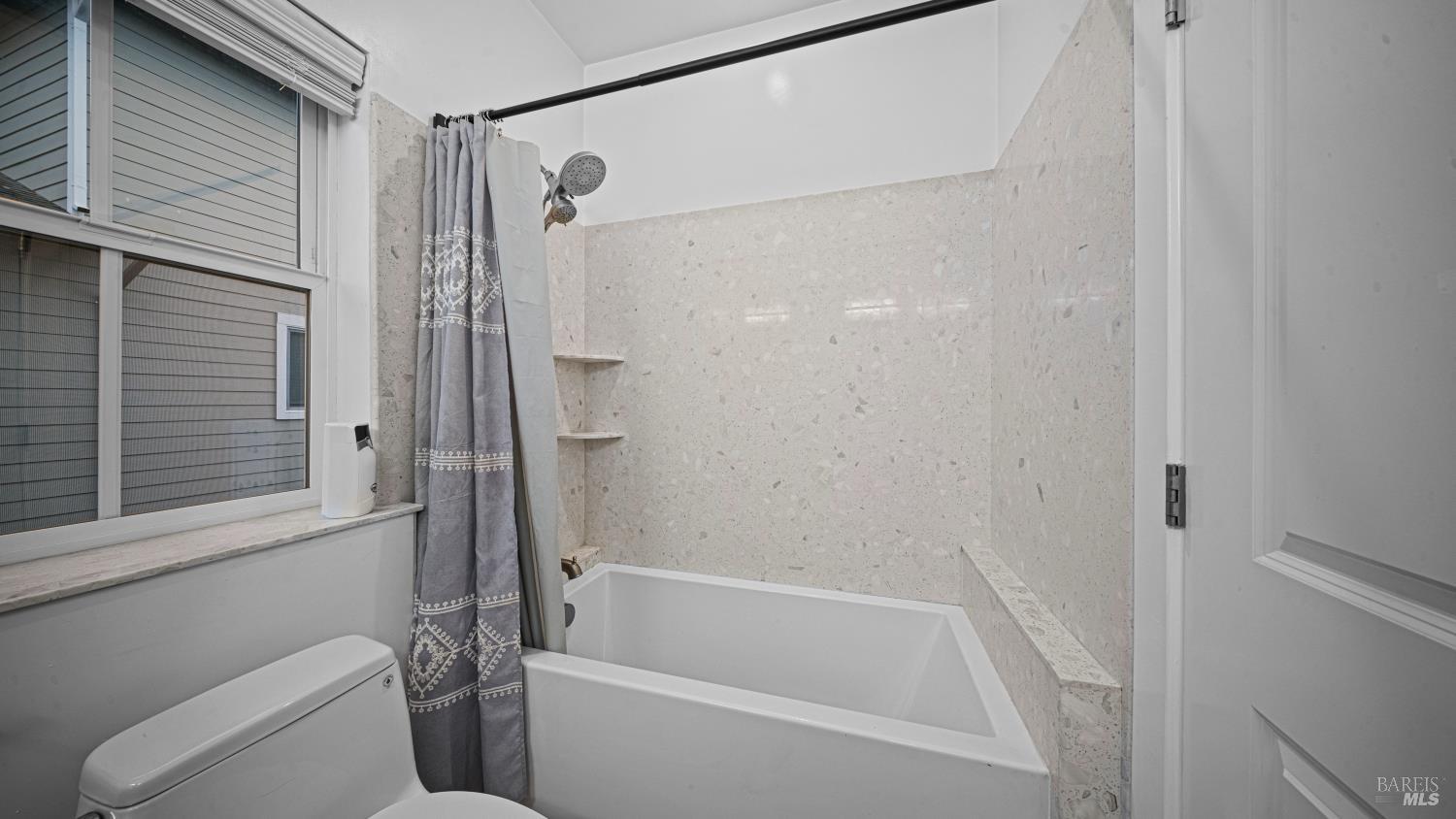 3720 Deauville Place Santa Rosa CA 95403