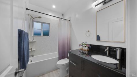 3720 Deauville Place Santa Rosa CA 95403