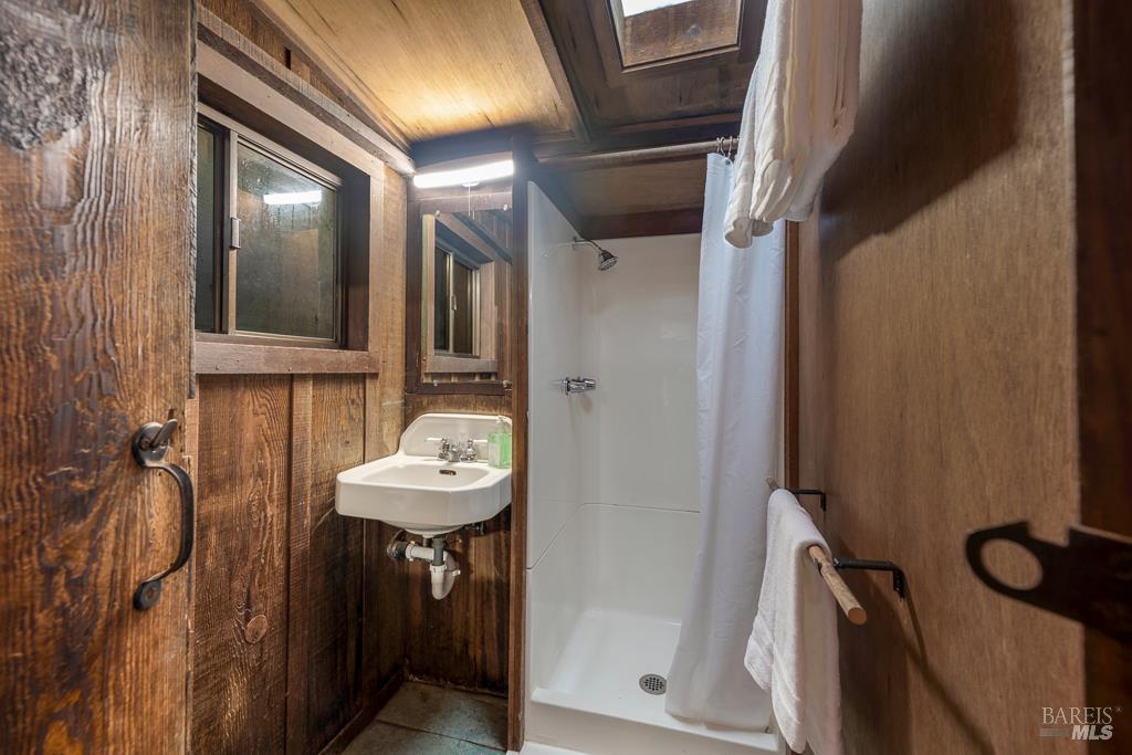 90 Laurel View Way Inverness CA 94937
