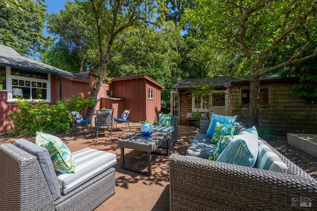 90 Laurel View Way Inverness CA 94937
