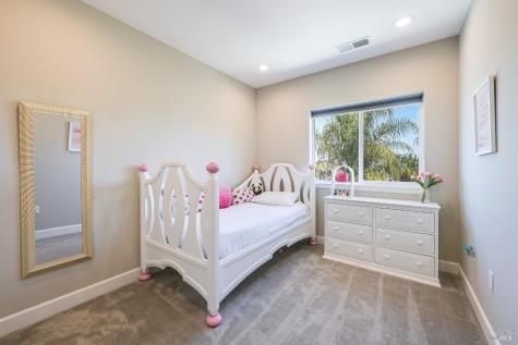 1325 Dogwood Drive Santa Rosa CA 95403