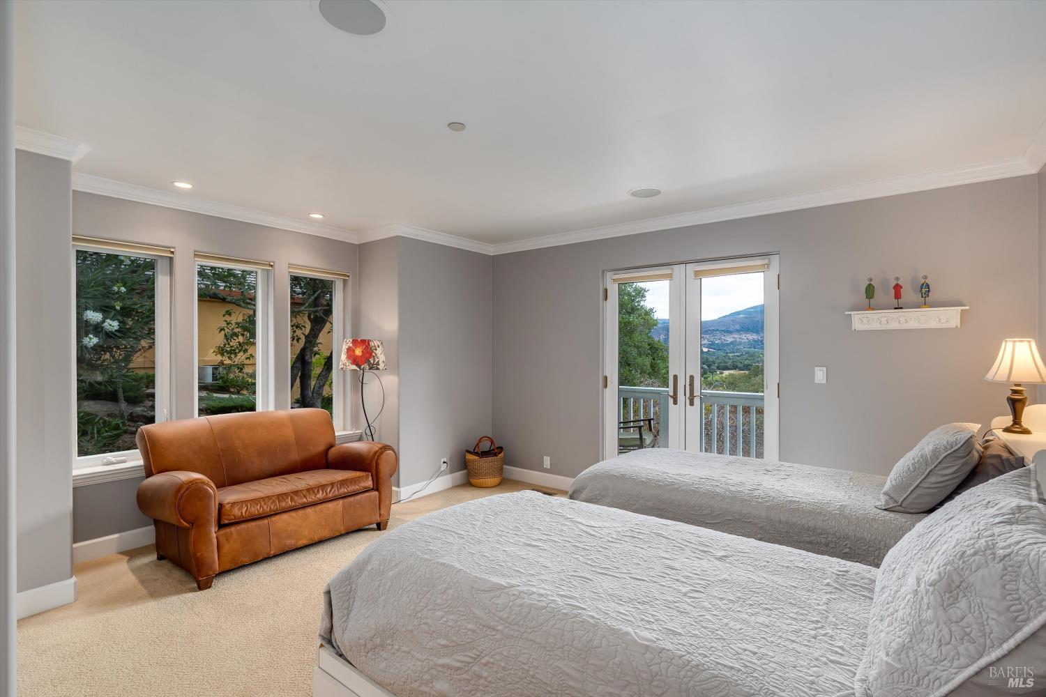 26 Old Coach Road Napa CA 94558
