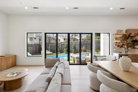 2154 Vintage Circle Santa Rosa CA 95404