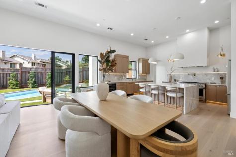 2154 Vintage Circle Santa Rosa CA 95404