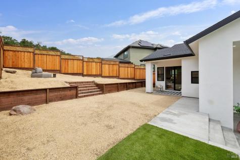 2154 Vintage Circle Santa Rosa CA 95404