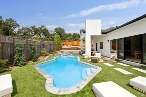 2154 Vintage Circle Santa Rosa CA 95404