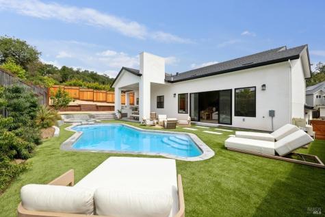 2154 Vintage Circle Santa Rosa CA 95404