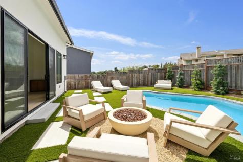 2154 Vintage Circle Santa Rosa CA 95404
